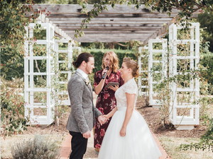 Preview of Shannon O’Heir – Marriage Celebrant Celebrant