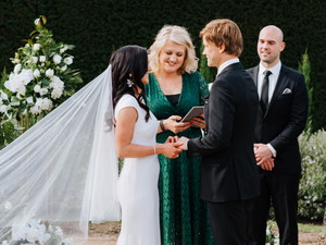 Preview of Lisa Hunt-Wotton Celebrant Celebrant